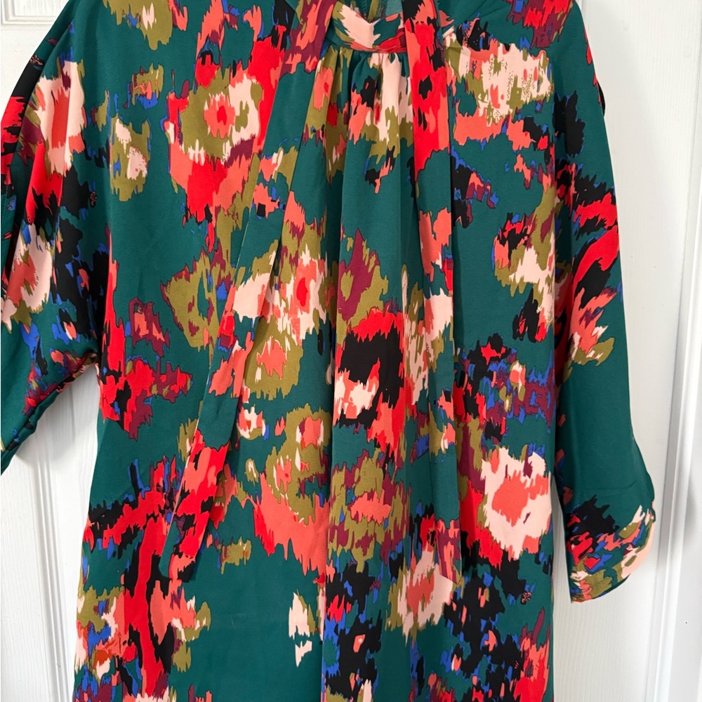 SHEIN Floral-Print Green Blouse - Picture 4 of 5